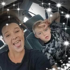 Meet your Posher, Gloria